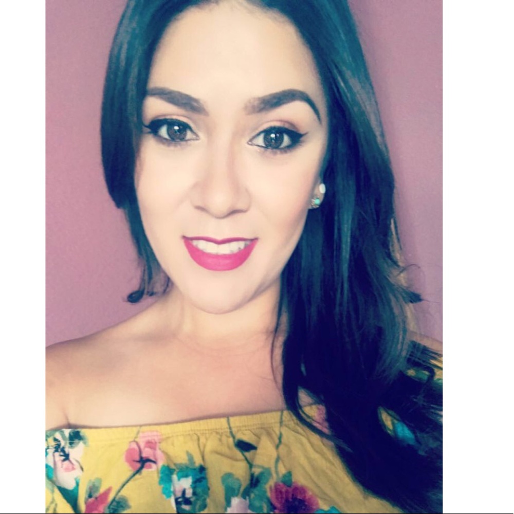 Meet your Posher, Emily